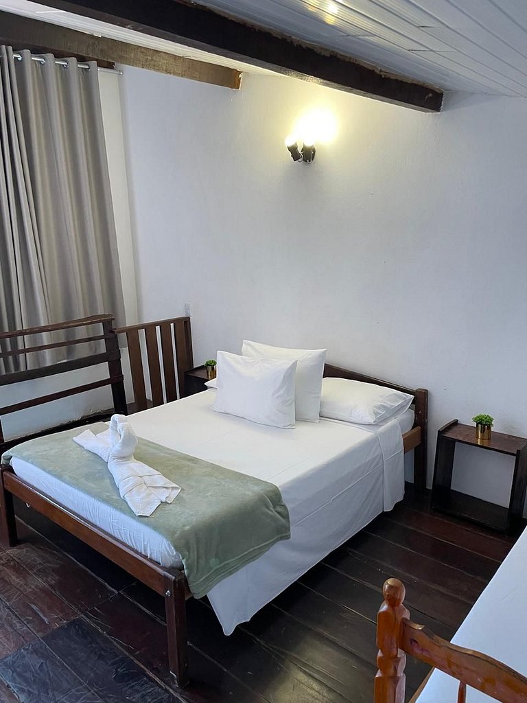 Apartamento 05 - Sala e Mezanino com escadas