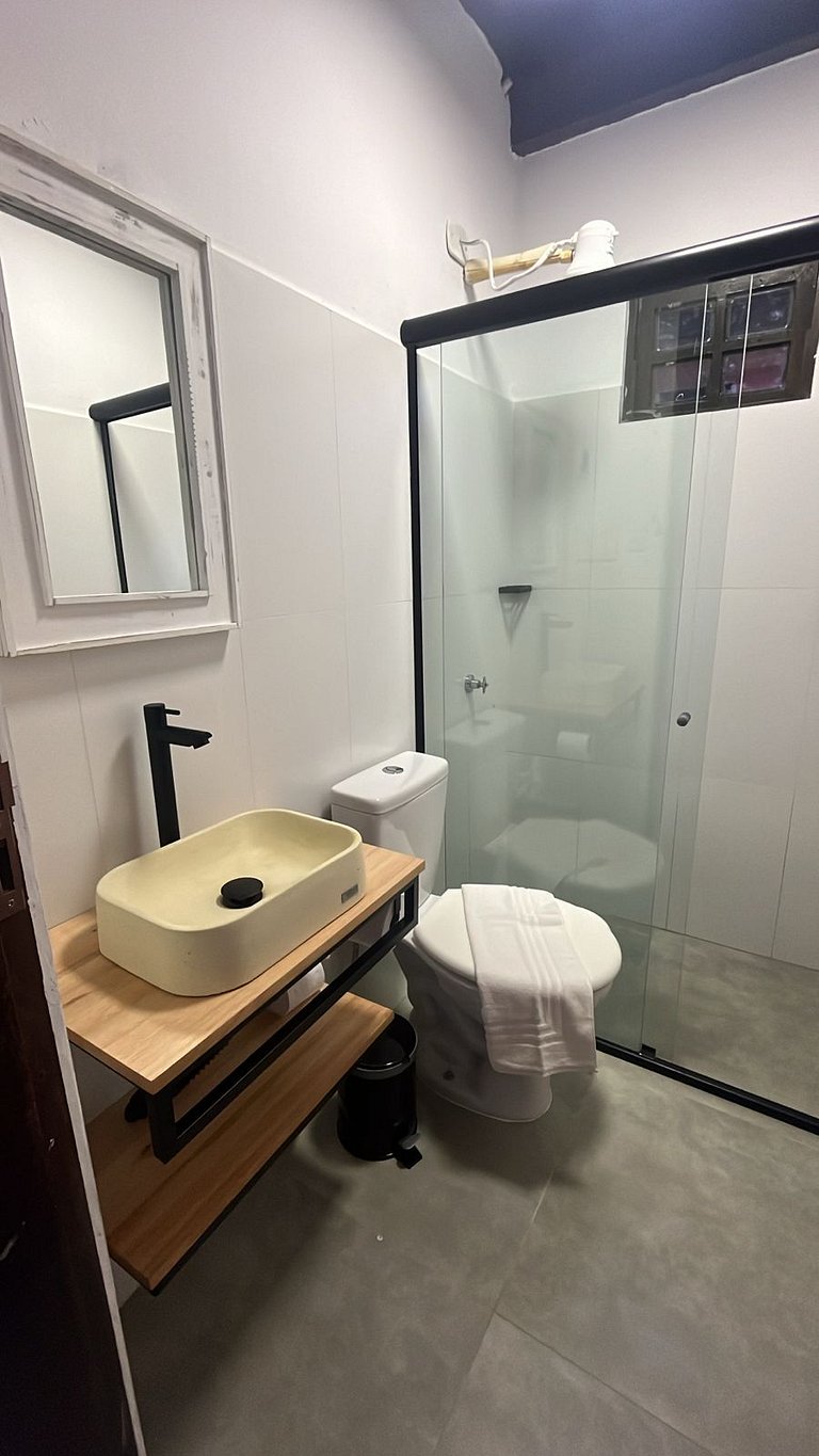 Apartamento 05 - Sala e Mezanino com escadas