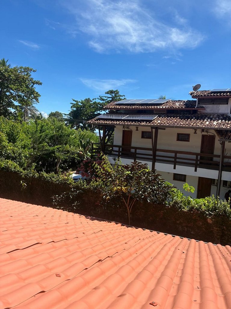 Apartamento 06 sala e cozinha com quarto superior com escada