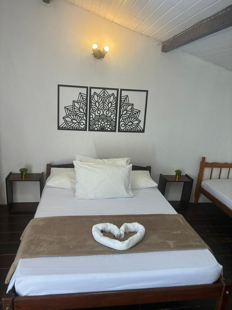 Apartamento 05 - Sala e Mezanino com escadas