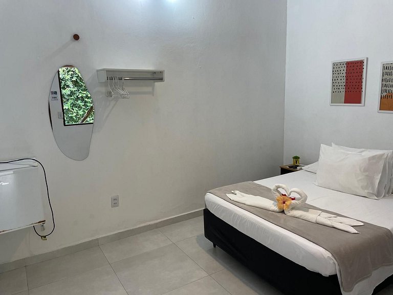 Suíte Casal 02 com varanda e rede