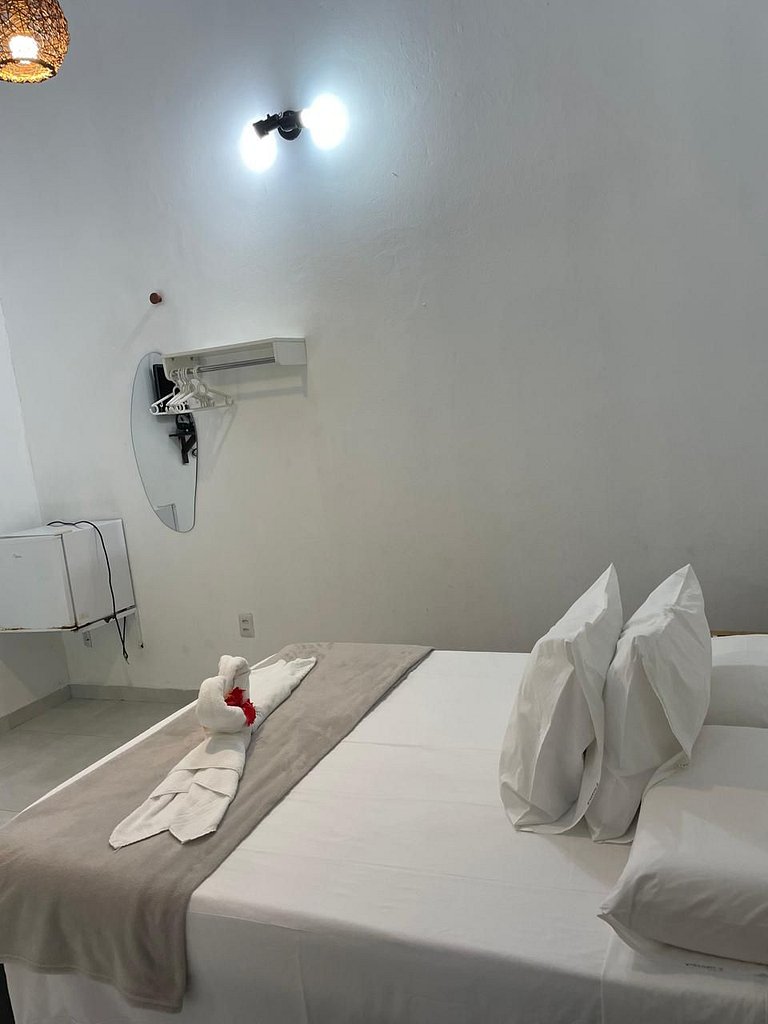 Suíte Casal 02 com varanda e rede