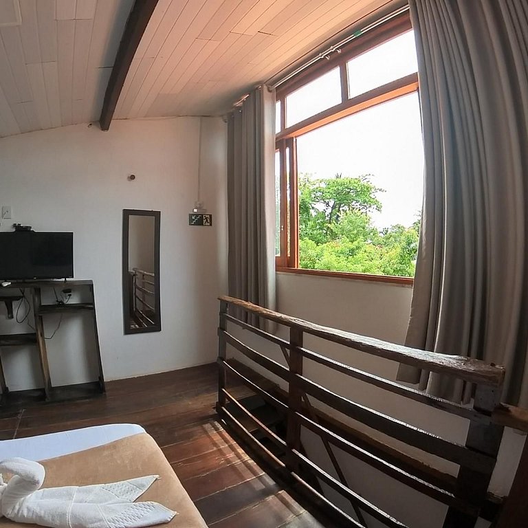 Apartamento 05 - Sala e Mezanino com escadas