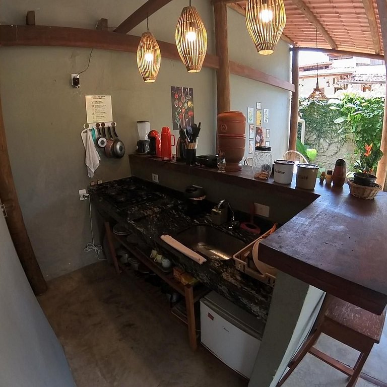 Apartamento 06 sala e cozinha com quarto superior com escada